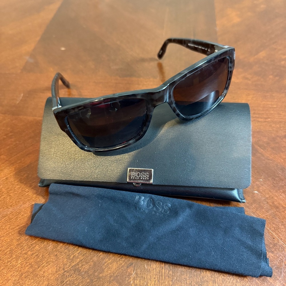 Hugo Boss 0494/P/S Polarized Sunglasses Black w/ Case & Cloth